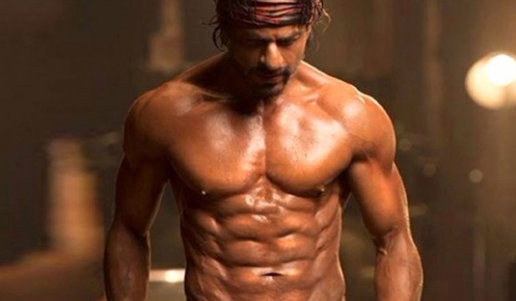 Shah Rukh Khan looks smoking HOT in shirtless avatar, flaunts his 8-pack abs in first 'Pathaan' look: DO NOT MISS